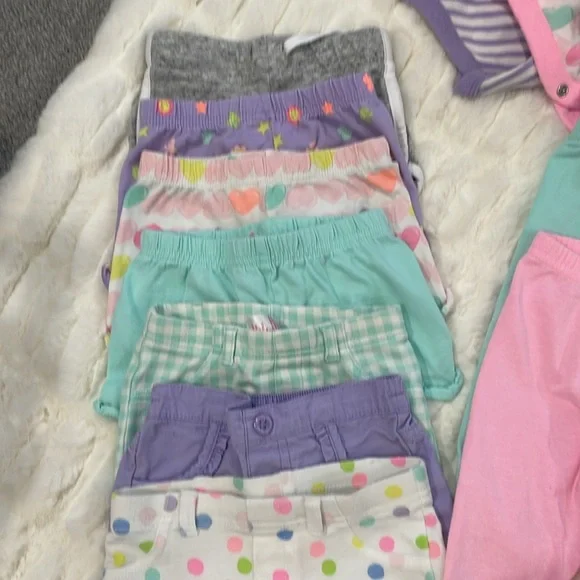 18 piece 7shorts,2pants,4shirts,5 onesies. Good condition. 6-9 months.. - Picture 3 of 16